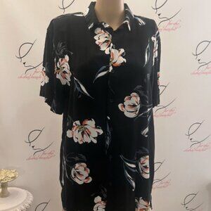 No Boundaries. Sz Medium. Men's Aloha Hawaiian Short Sleeve Black Floral. B127